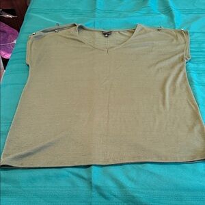 Worthington Short Sleeve Top in Olive